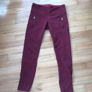 Lululemon Inspire right- small holes